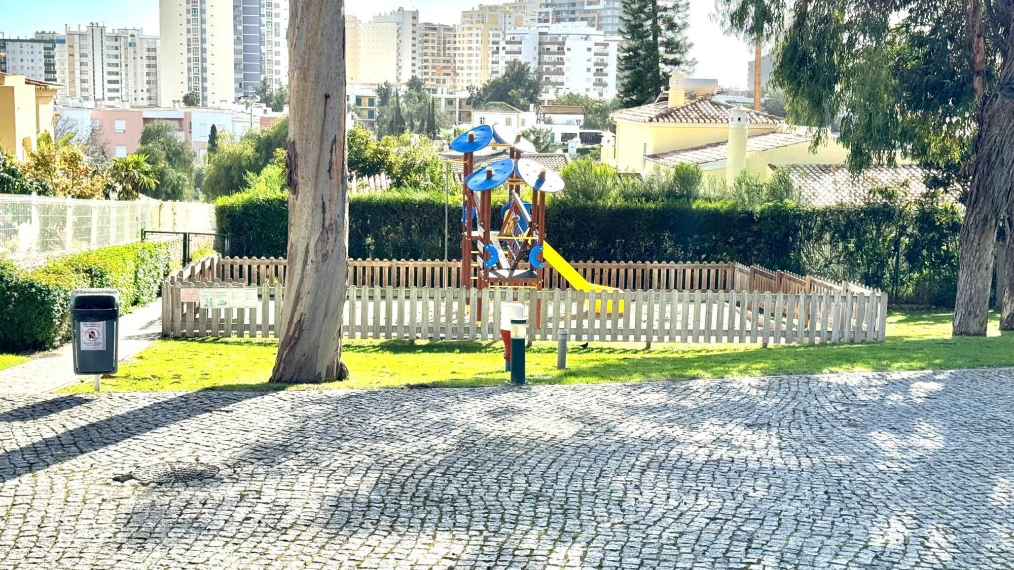 Praia Da Rocha, Vila Rosa, T1, Piscinas, Parqueamento E Internet By Ig ポルティマン エクステリア 写真